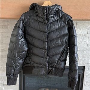 The North Face Women’s Black 550 Down Jacket